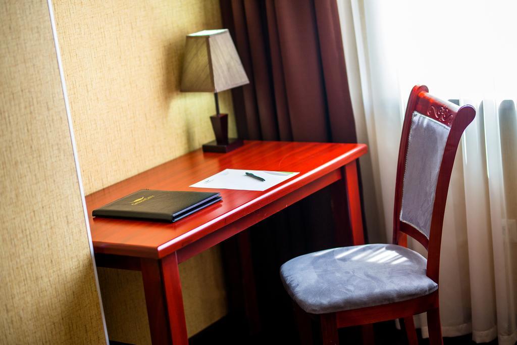 Green City Hotel Bişkek Dış mekan fotoğraf