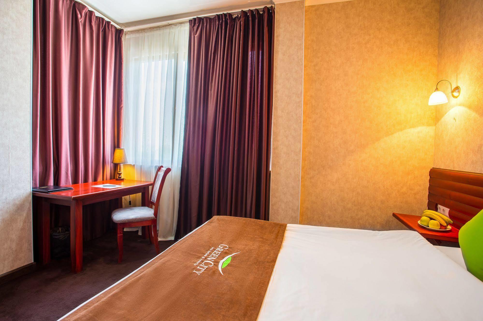 Green City Hotel Bişkek Dış mekan fotoğraf