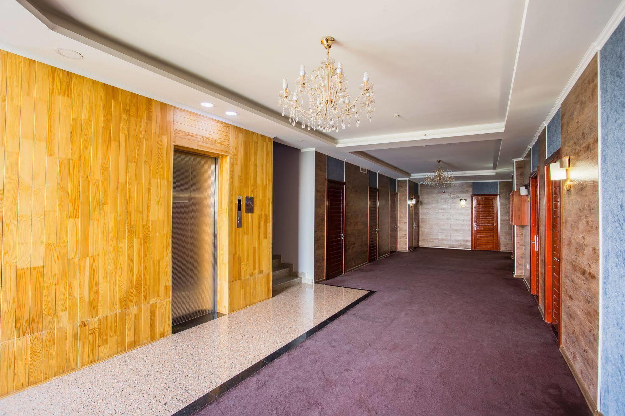 Green City Hotel Bişkek Dış mekan fotoğraf
